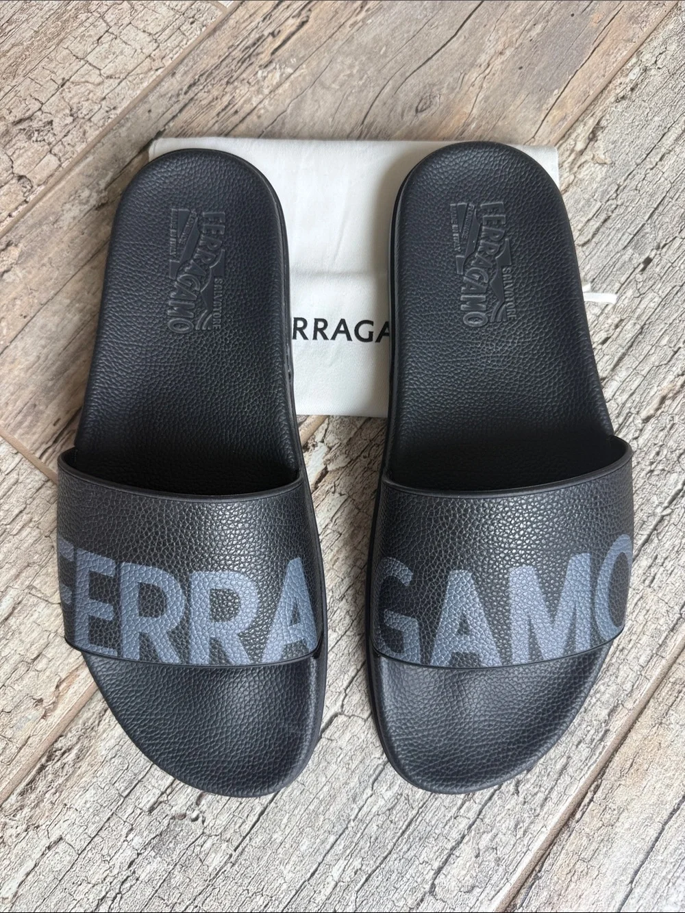 Salvatore Ferragamo Amos slide Logo sandals size: 12